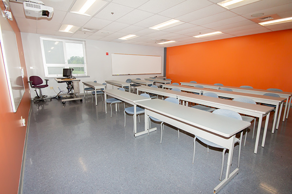 Presentation Classroom (326)
